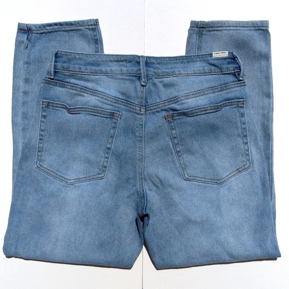 Almost Famous Medium Wash High Rise Distressed Cropped Skinny Jeans Blue Size 7 - Picture 6 of 16
